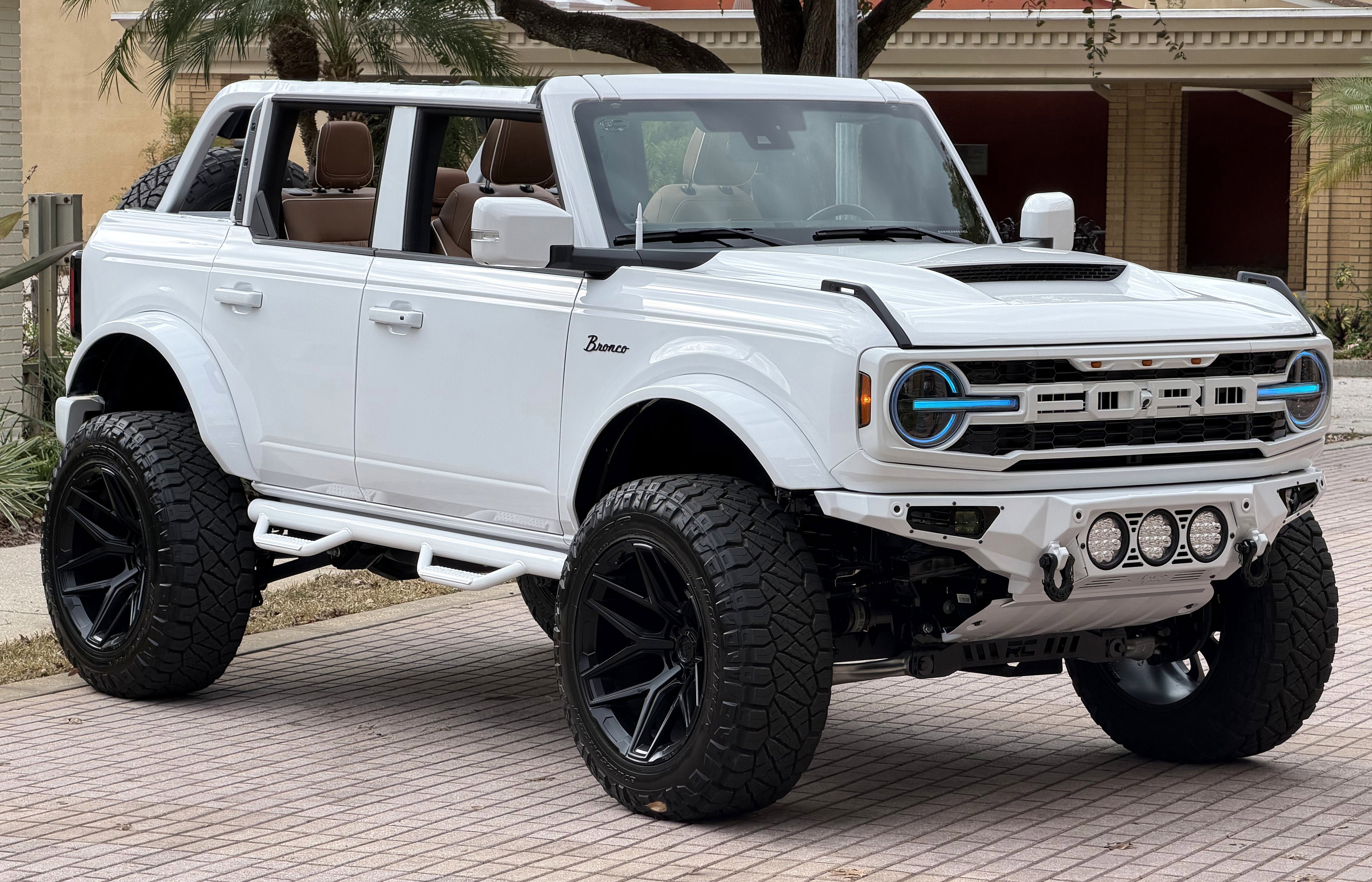 Used 2025 Ford Bronco Outer Banks AWD/4WD image 10