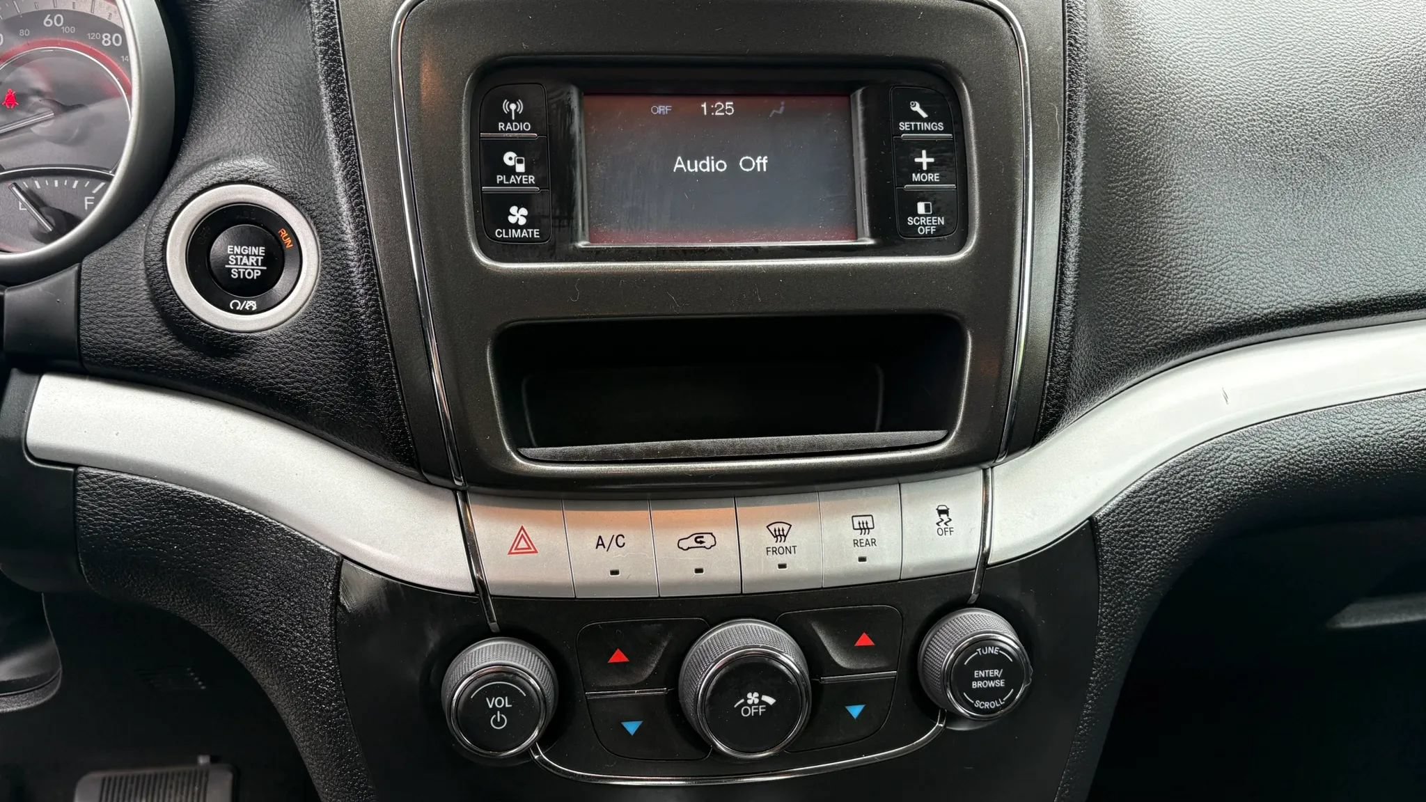 Used 2020 Dodge Journey SE FWD image 18