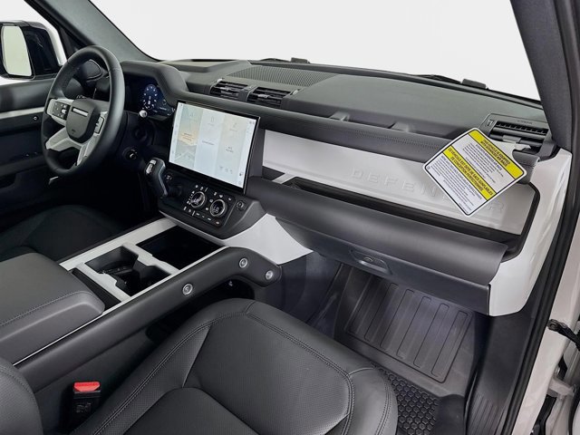 New 2026 Land Rover Defender 130 X-Dynamic SE image 31