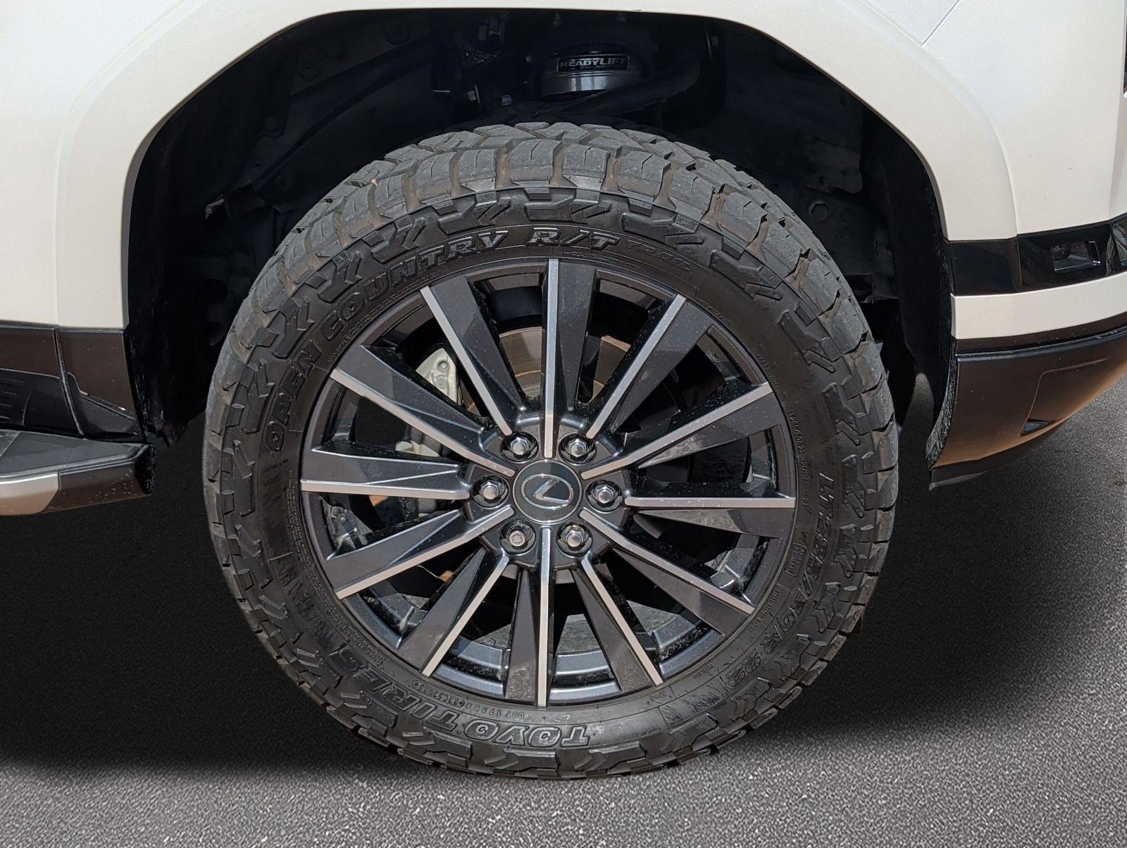 Certified 2024 Lexus GX 550 w/ Accessory Package (Z1) AWD/4WD image 7