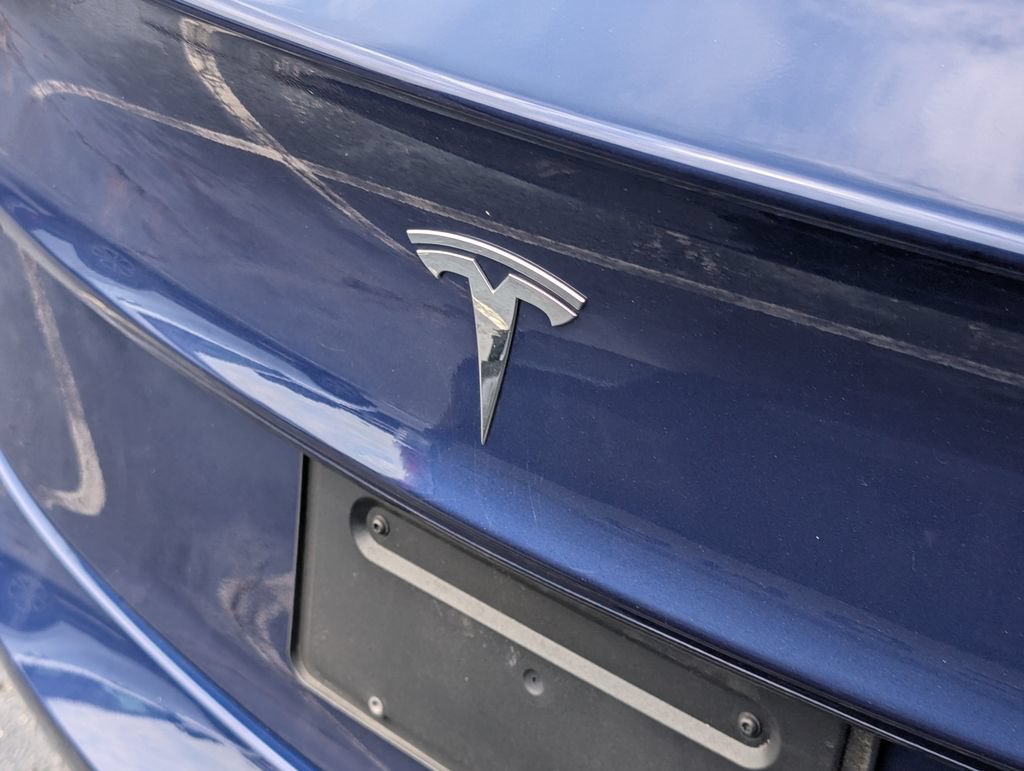 Used 2023 Tesla Model 3 Standard Range RWD image 9