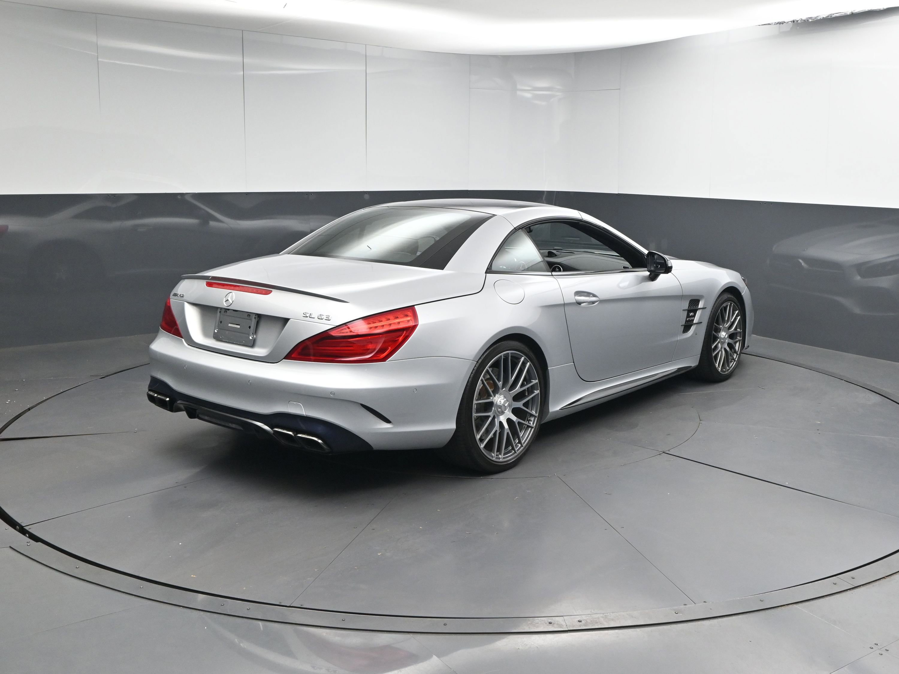 Used 2019 Mercedes-Benz SL 63 AMG image 29