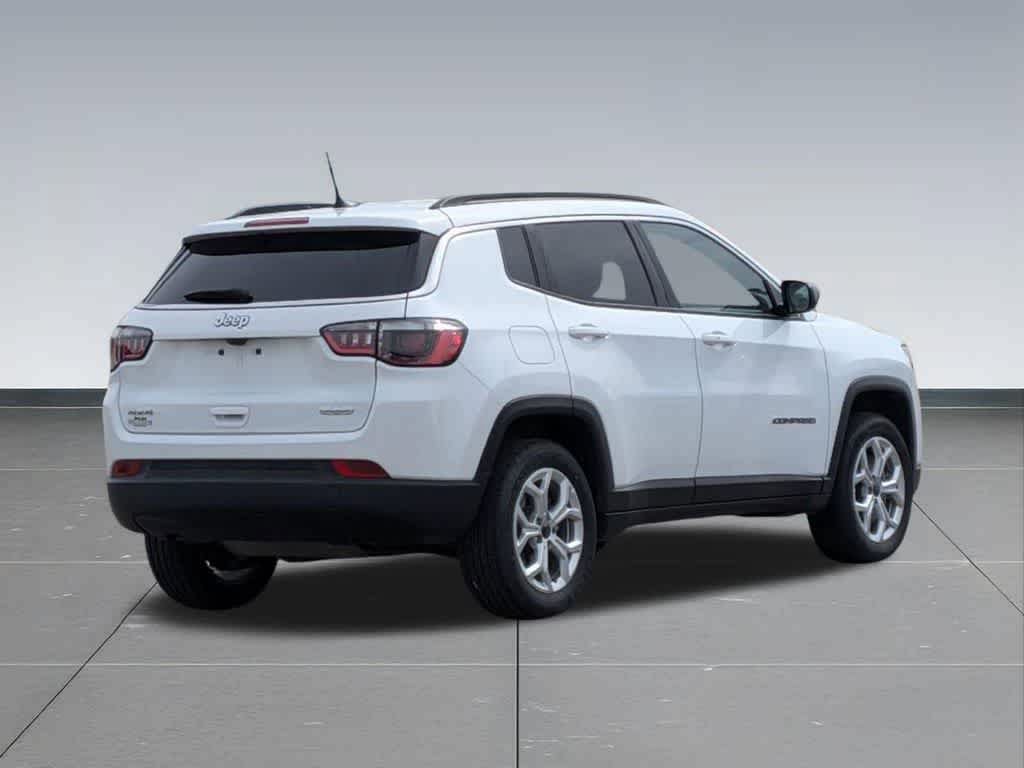 Certified 2025 Jeep Compass Latitude AWD/4WD image 5