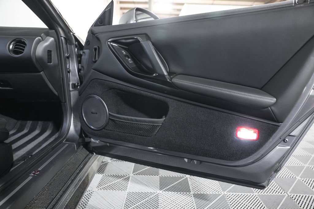 Used 2013 Nissan GT-R Premium AWD/4WD image 26