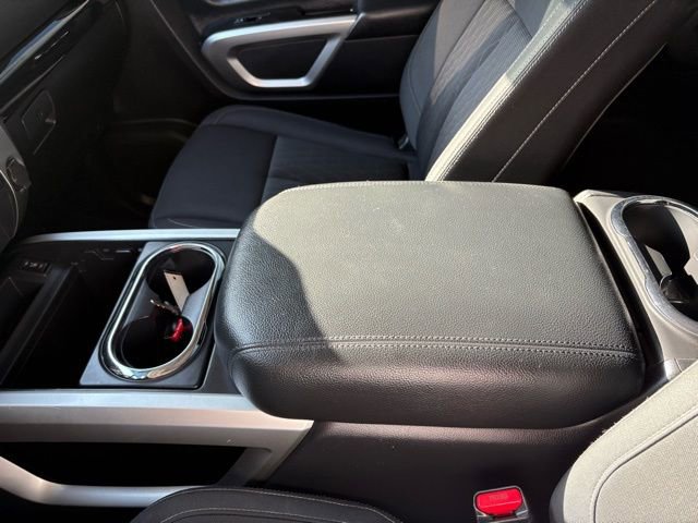 Used 2019 Nissan Titan SV w/ SV Convenience Package image 21