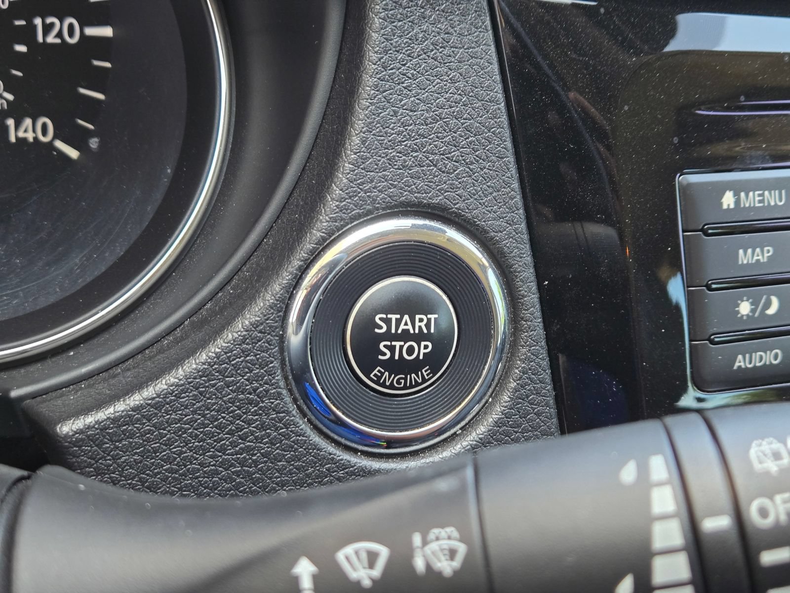 Used 2022 Nissan Rogue Sport SL AWD/4WD image 21