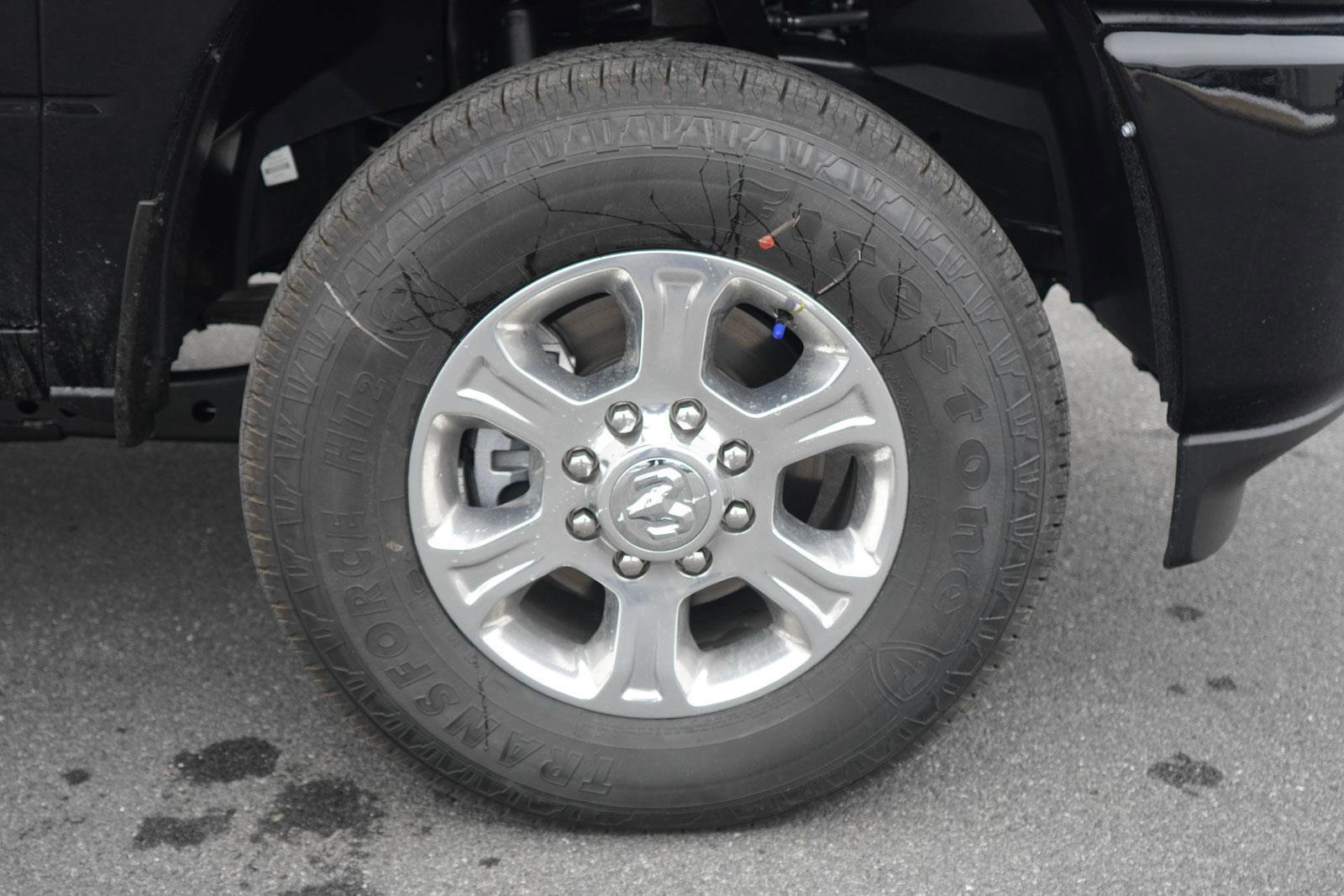 New 2026 RAM 2500 Big Horn AWD/4WD image 13