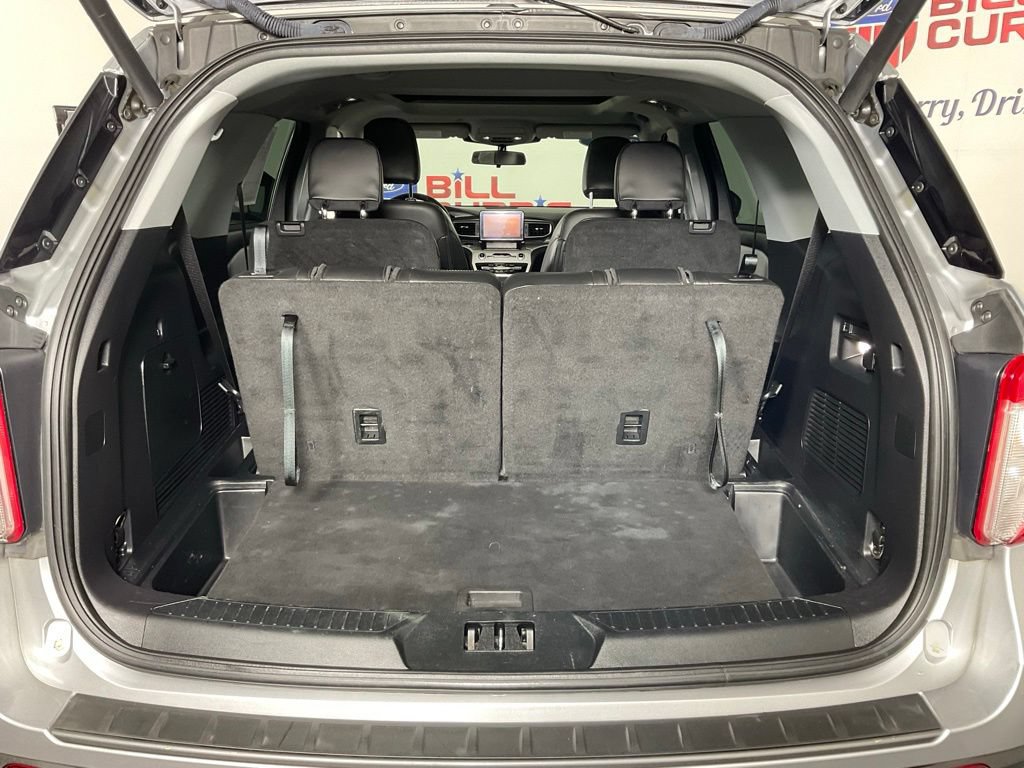 Certified 2022 Ford Explorer XLT w/ Equipment Group 202A AWD/4WD image 11