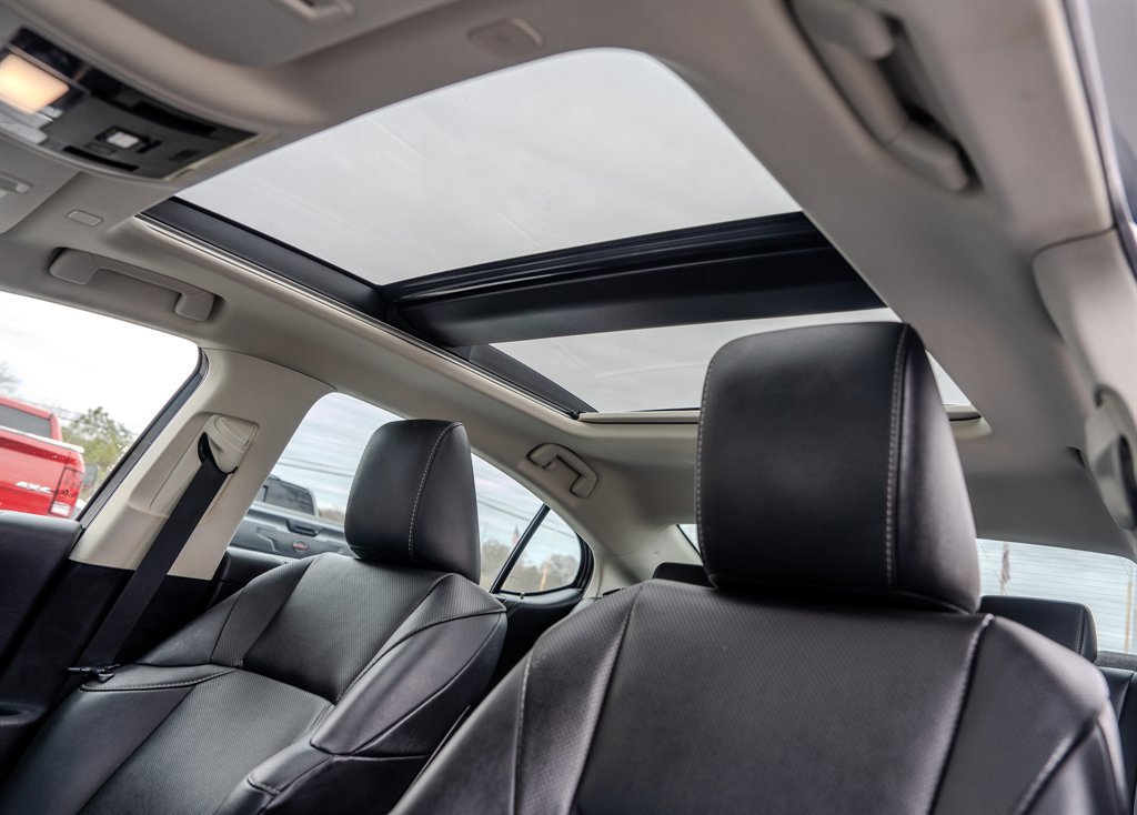 Used 2023 Lexus ES 350 Luxury w/ Premium Package image 28