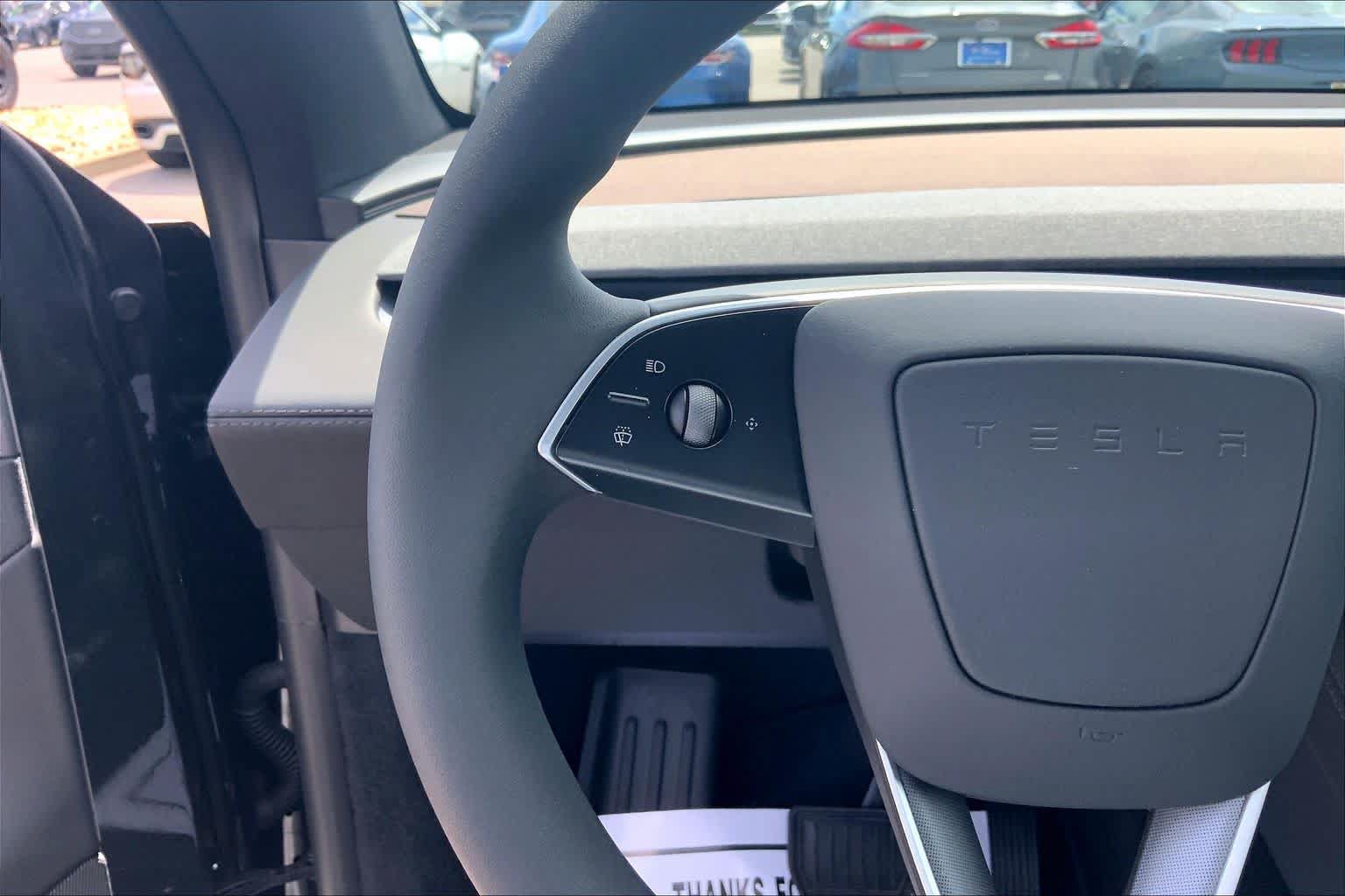 Used 2026 Tesla Model Y 2WD image 22