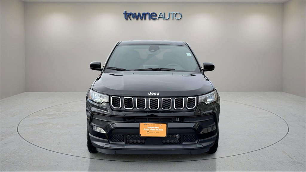 Used 2025 Jeep Compass Sport image 8