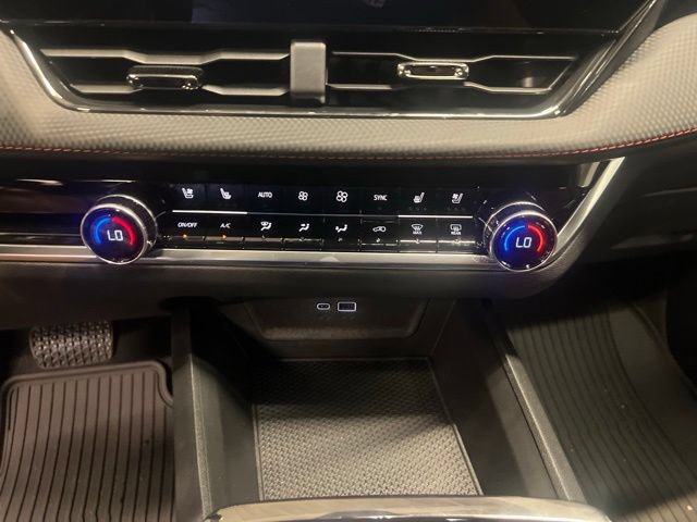 New 2026 Chevrolet Equinox RS w/ Convenience Package III AWD/4WD image 21
