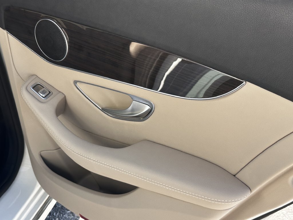Used 2018 Mercedes-Benz C 300 Sedan image 19