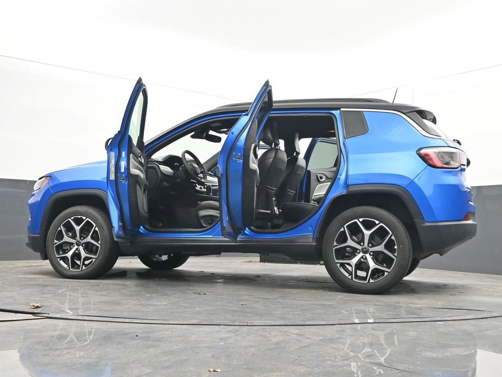 Used 2025 Jeep Compass Limited AWD/4WD image 72