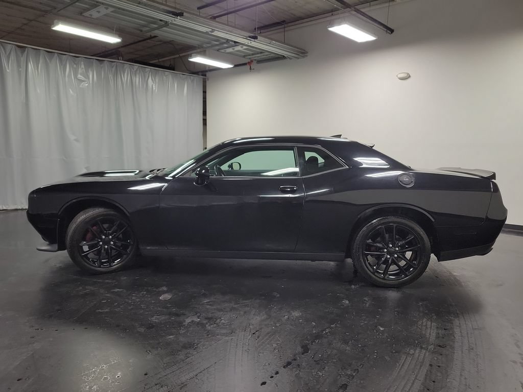 Used 2022 Dodge Challenger GT AWD/4WD image 5