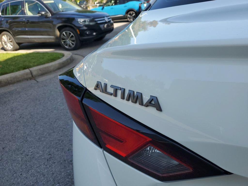 Certified 2025 Nissan Altima 2.5 S FWD image 6