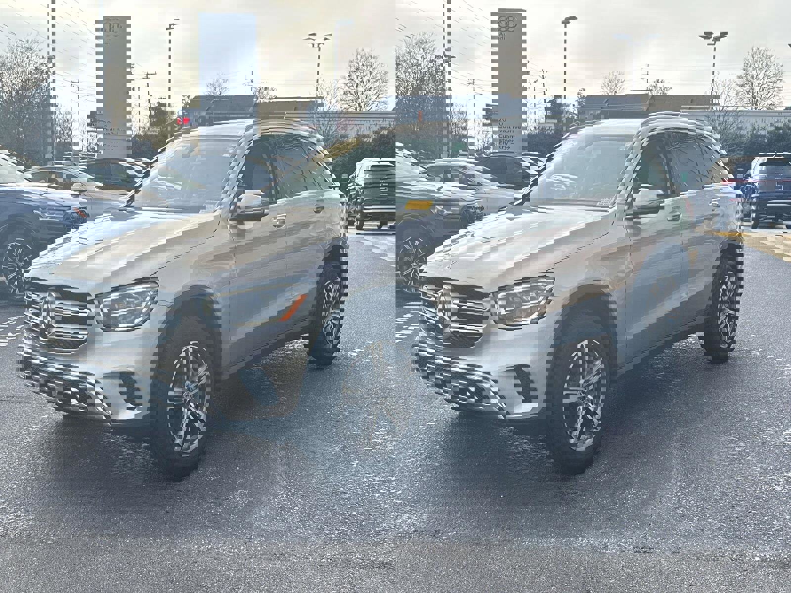 Used 2020 Mercedes-Benz GLC 300 image 3