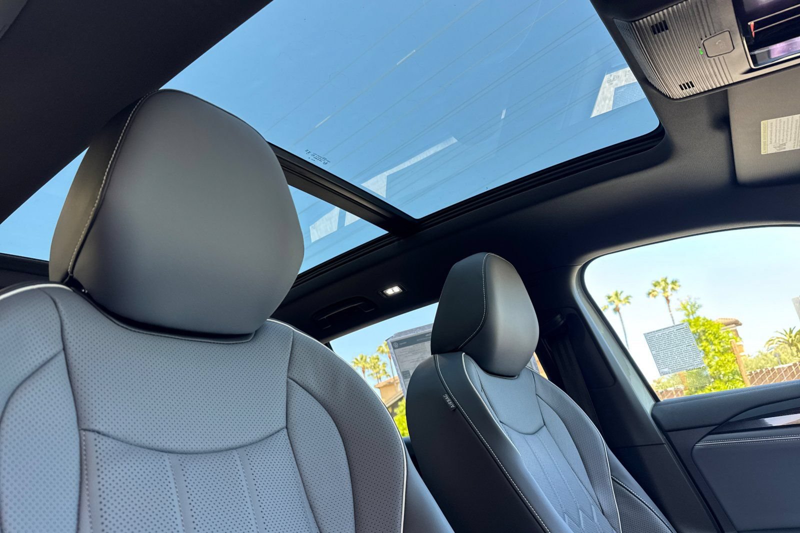 New 2026 Volkswagen Tiguan SEL R-Line AWD/4WD image 17