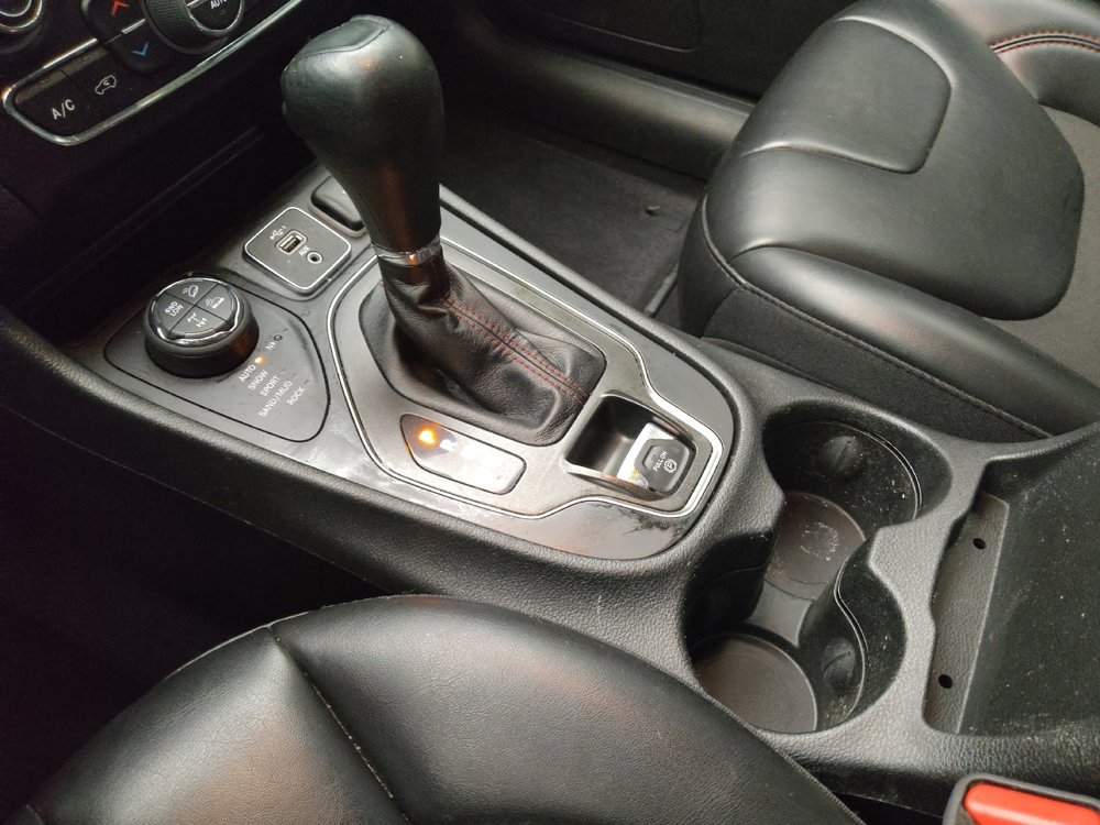 Used 2022 Jeep Cherokee Trailhawk image 26