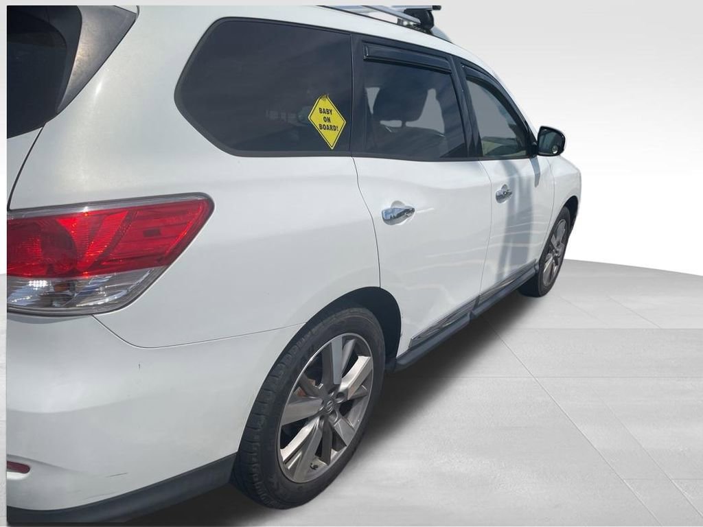 Used 2014 Nissan Pathfinder Platinum image 5