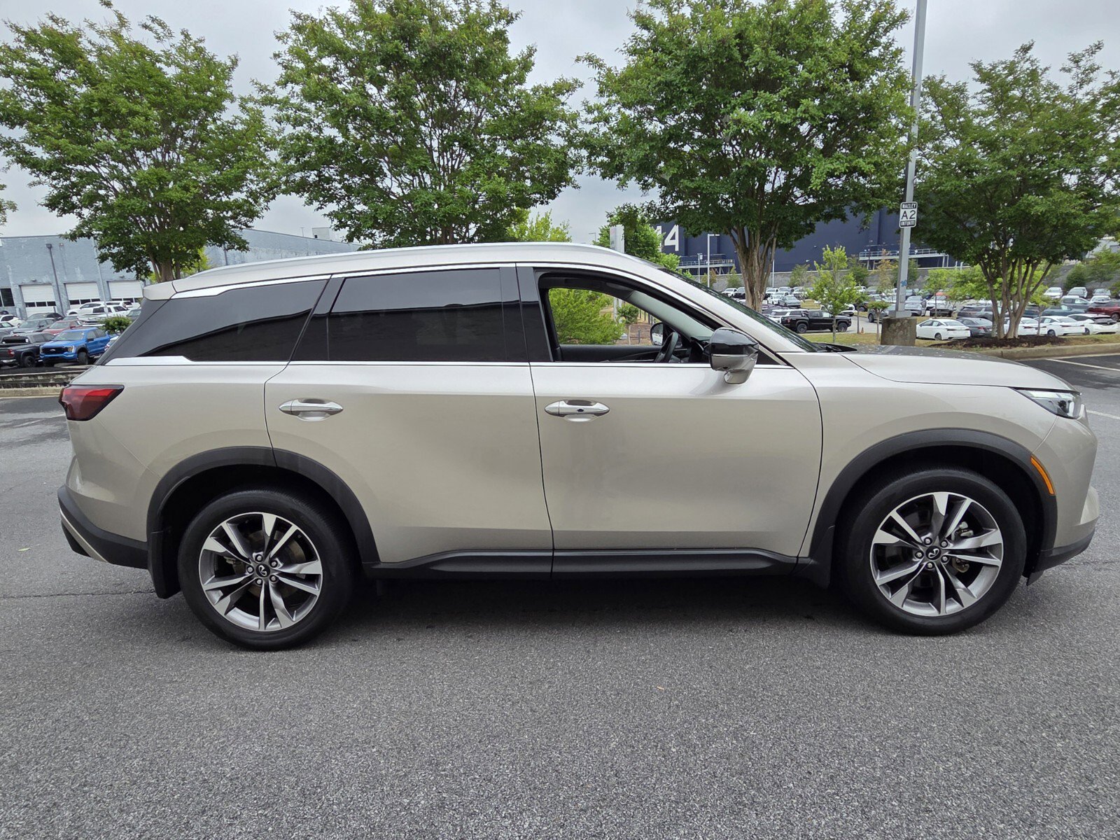 Used 2023 INFINITI QX60 Luxe w/ Cargo Package AWD/4WD image 5