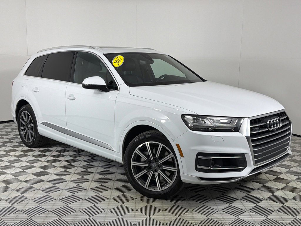 Used 2017 Audi Q7 3.0T Premium Plus image 2