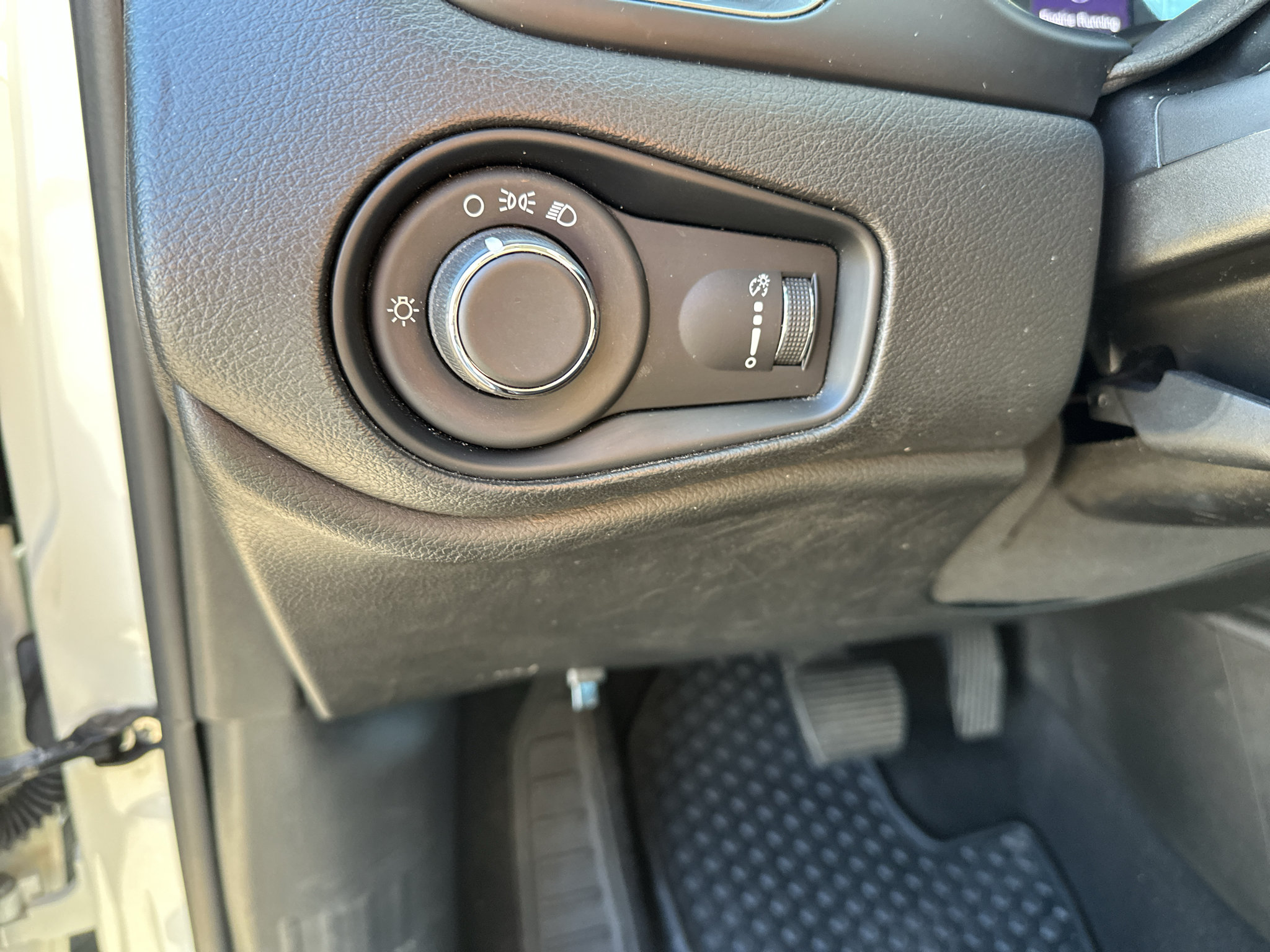 Used 2022 Jeep Renegade Sport AWD/4WD image 17