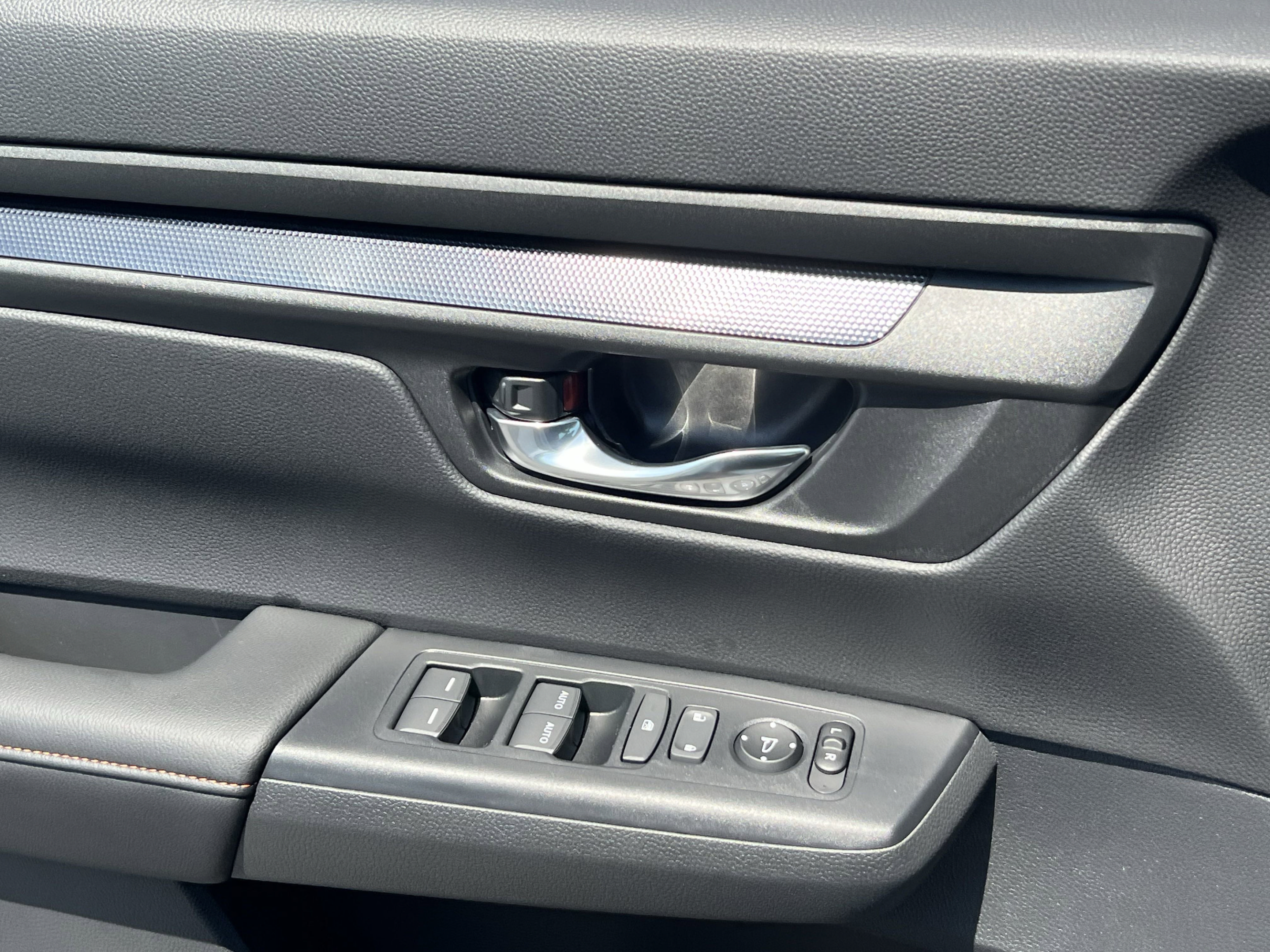 Certified 2026 Honda CR-V Sport image 30