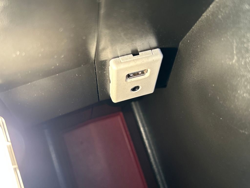 Used 2017 Chevrolet Equinox LT w/ Convenience Package image 16