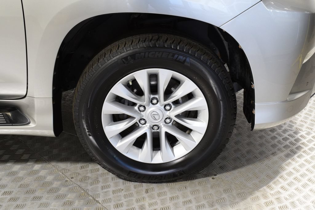Used 2021 Lexus GX 460 Premium w/ Premium Package AWD/4WD image 38