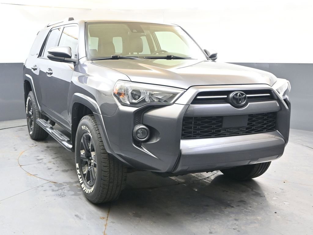 Used 2021 Toyota 4Runner SR5 Premium w/ Moonroof Package AWD/4WD image 8