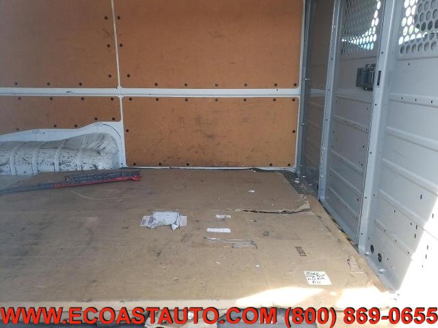 Used 2016 Nissan NV 2500 SV image 8