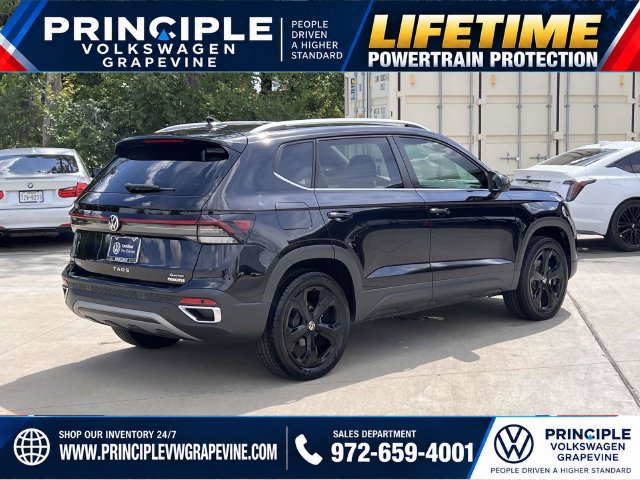Used 2025 Volkswagen Taos SEL AWD/4WD image 8