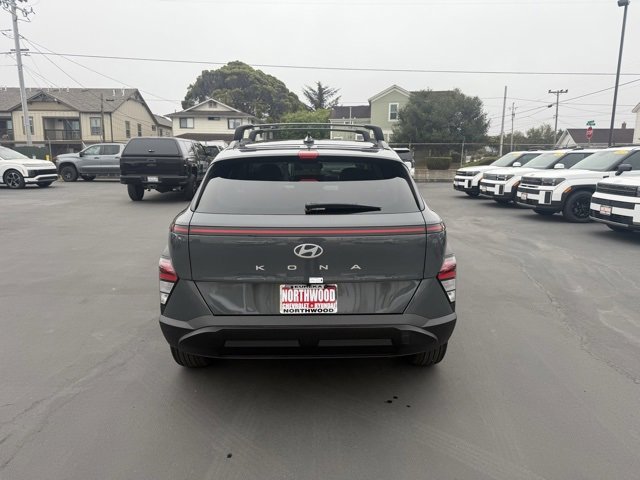 Used 2025 Hyundai Kona SEL image 4