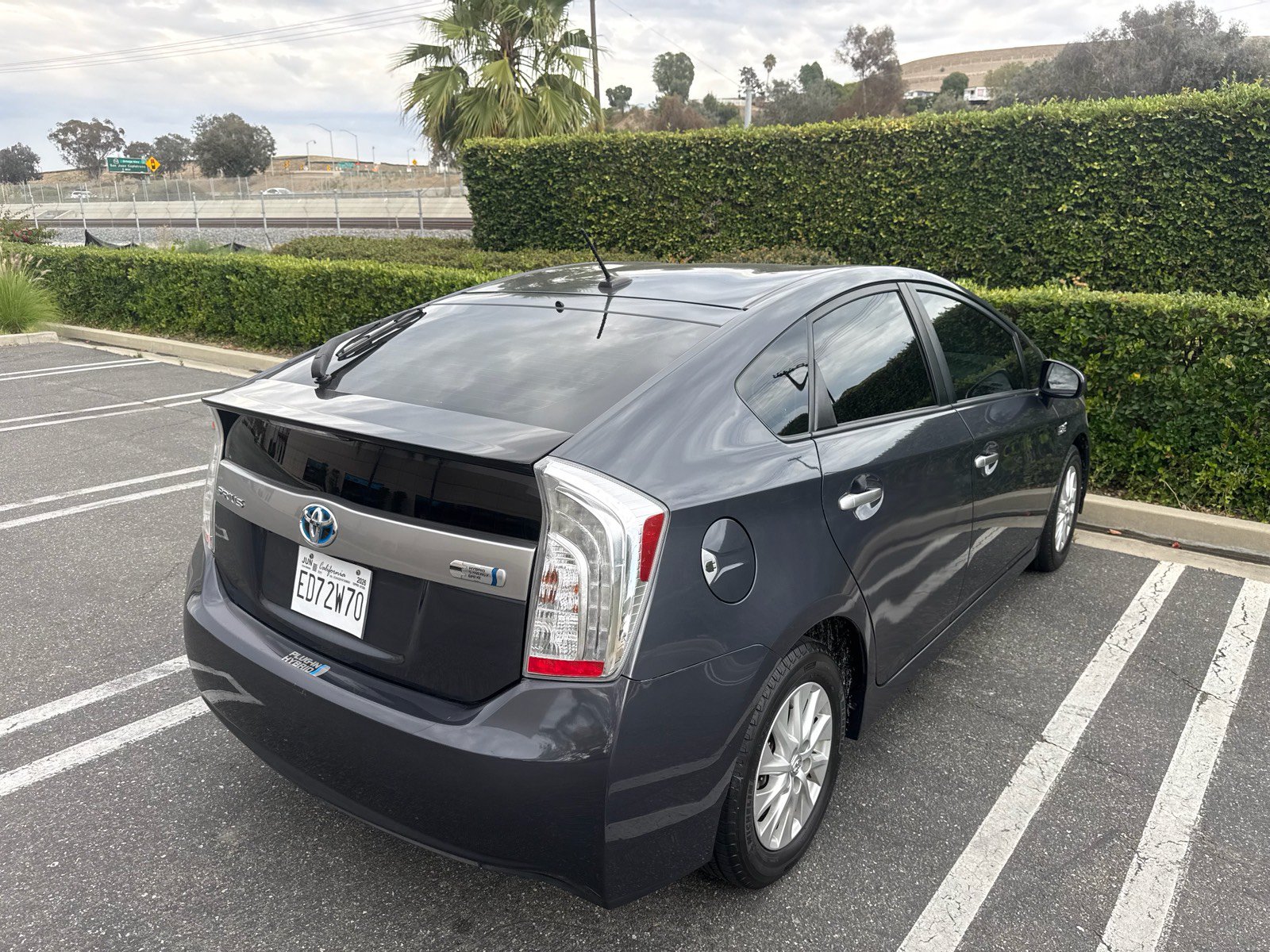 Used 2015 Toyota Prius Prime Plug-In Hybrid FWD image 5