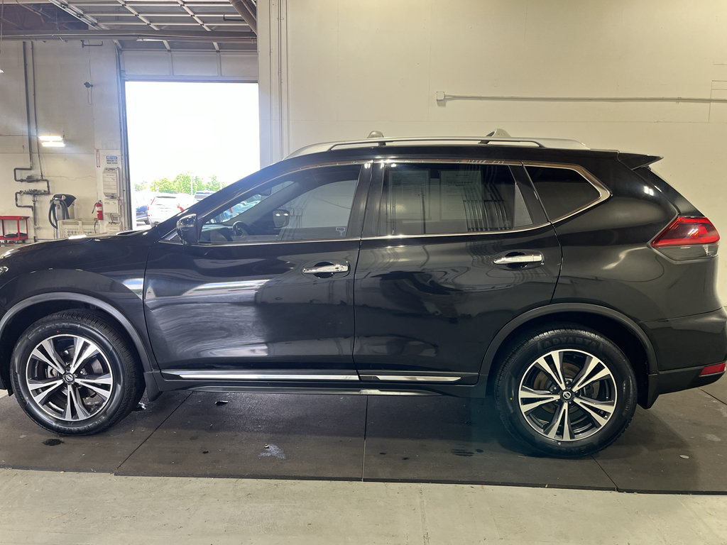 Used 2018 Nissan Rogue SL w/ Premium Package AWD/4WD image 11