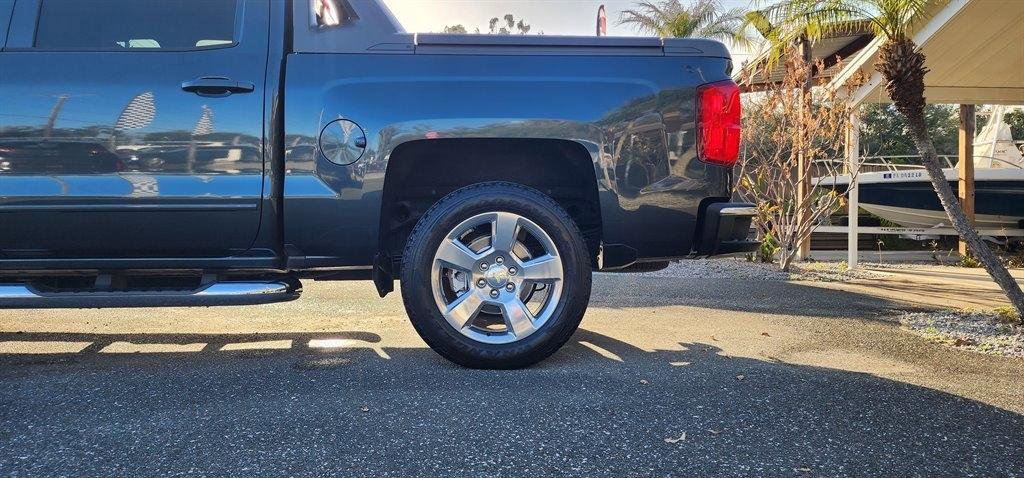 Used 2017 Chevrolet Silverado 1500 LT w/ High Desert Package RWD image 10