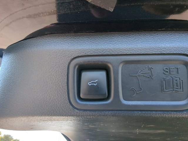Used 2024 Ford Expedition XLT AWD/4WD image 43