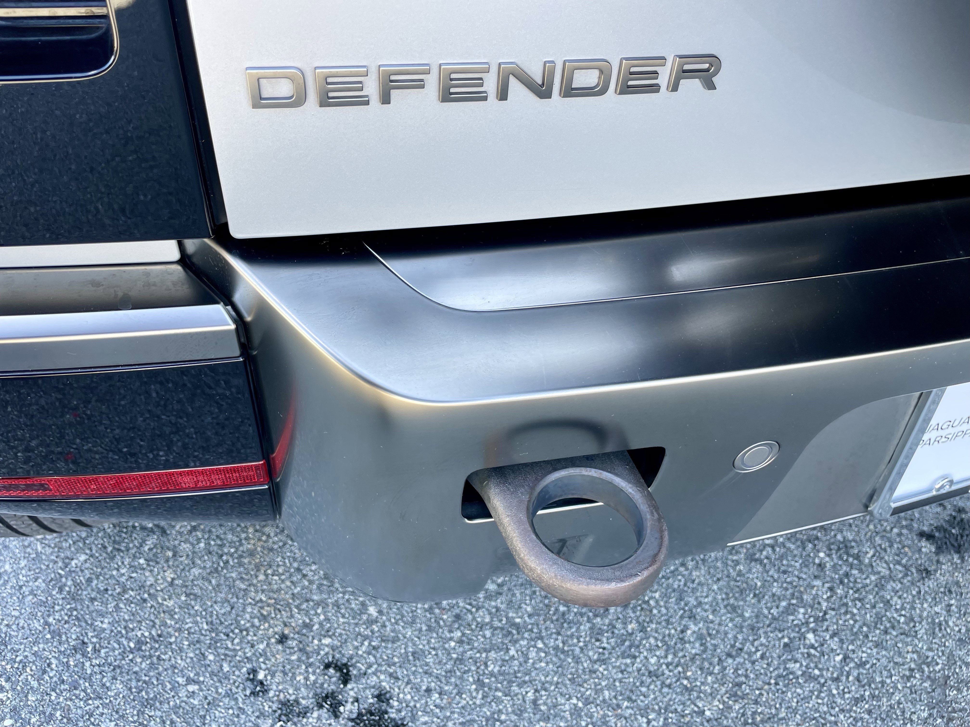 Certified 2024 Land Rover Defender 110 X image 34