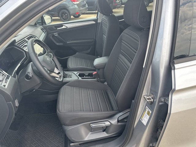 Used 2024 Volkswagen Tiguan S image 7