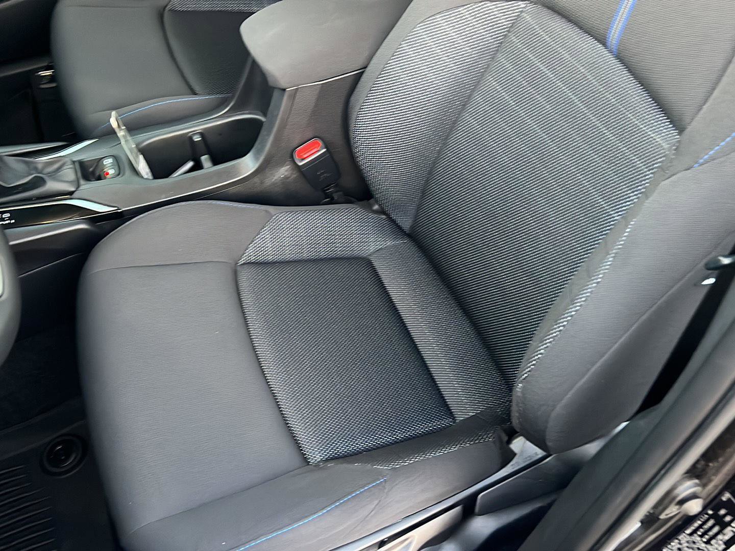 Used 2025 Toyota Corolla Cross AWD Hybrid image 31
