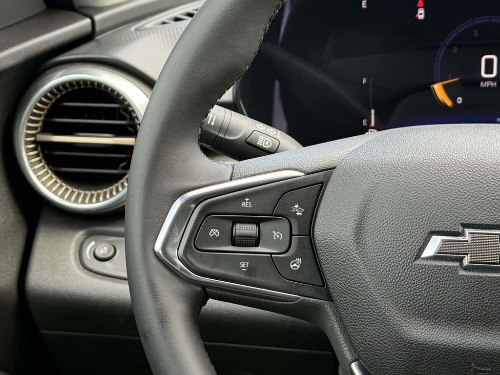 Used 2024 Chevrolet Trax ACTIV w/ Sunroof Package image 21