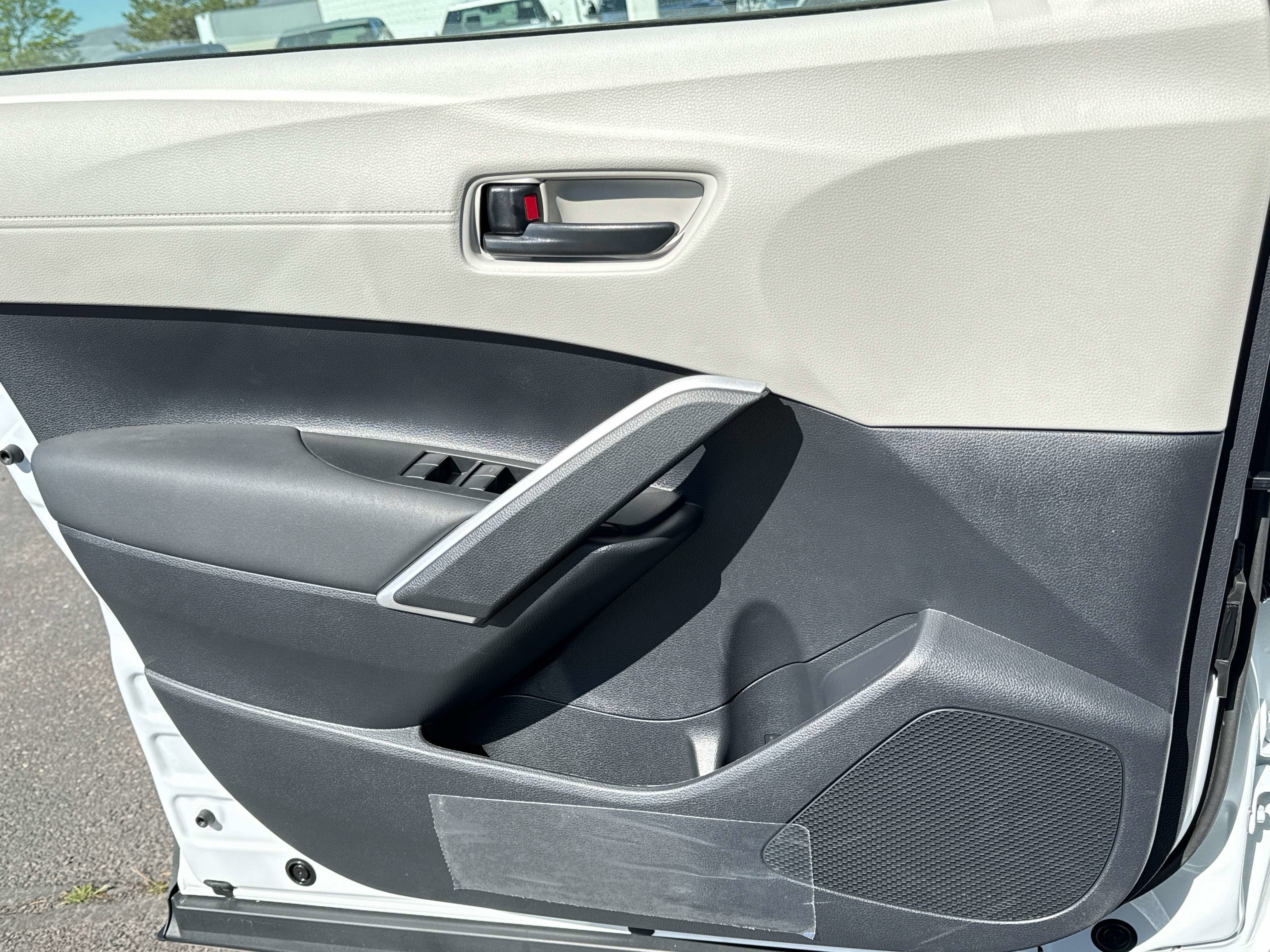 New 2026 Toyota Corolla Cross L image 9