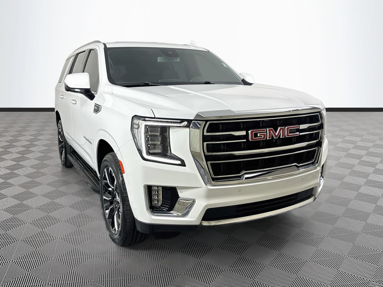 Used 2023 GMC Yukon SLT w/ SLT Luxury Package