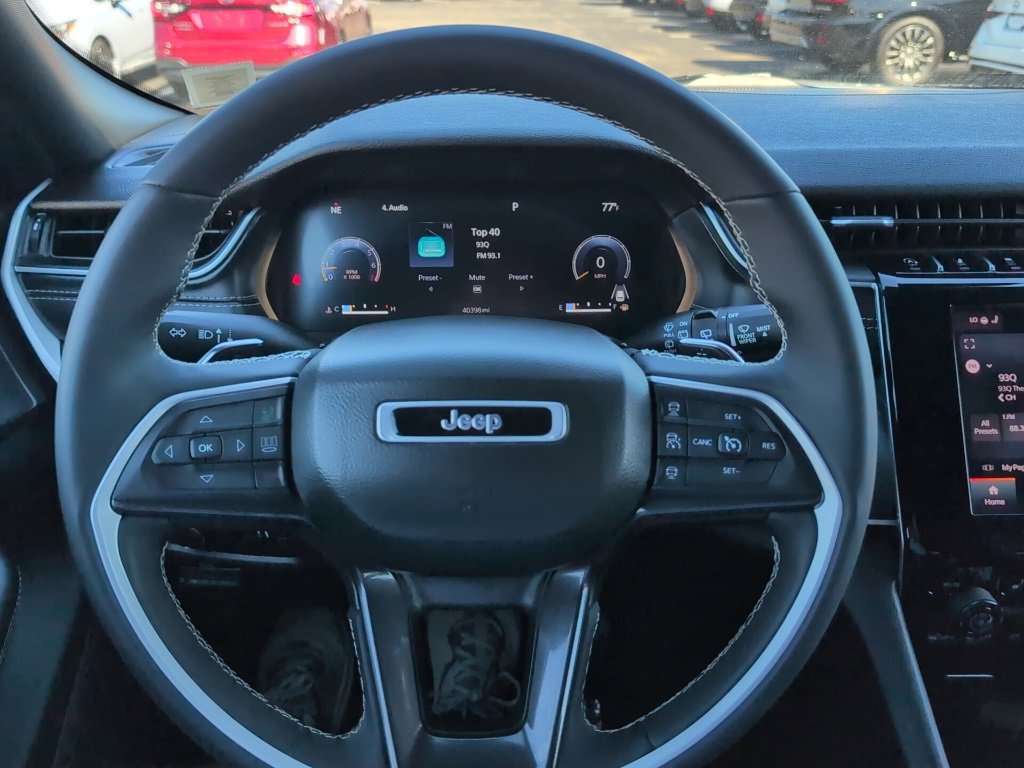 Used 2023 Jeep Grand Cherokee Altitude image 14