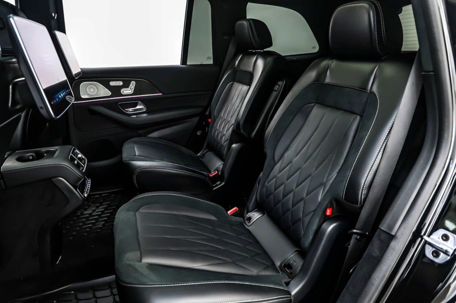 New 2026 Mercedes-Benz GLS 63 AMG 4MATIC image 8