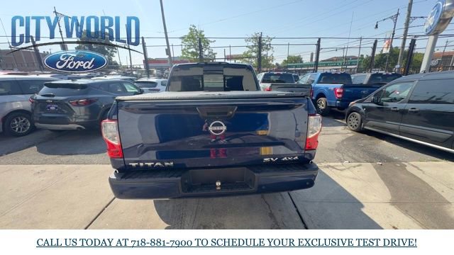 Used 2023 Nissan Titan SV image 4