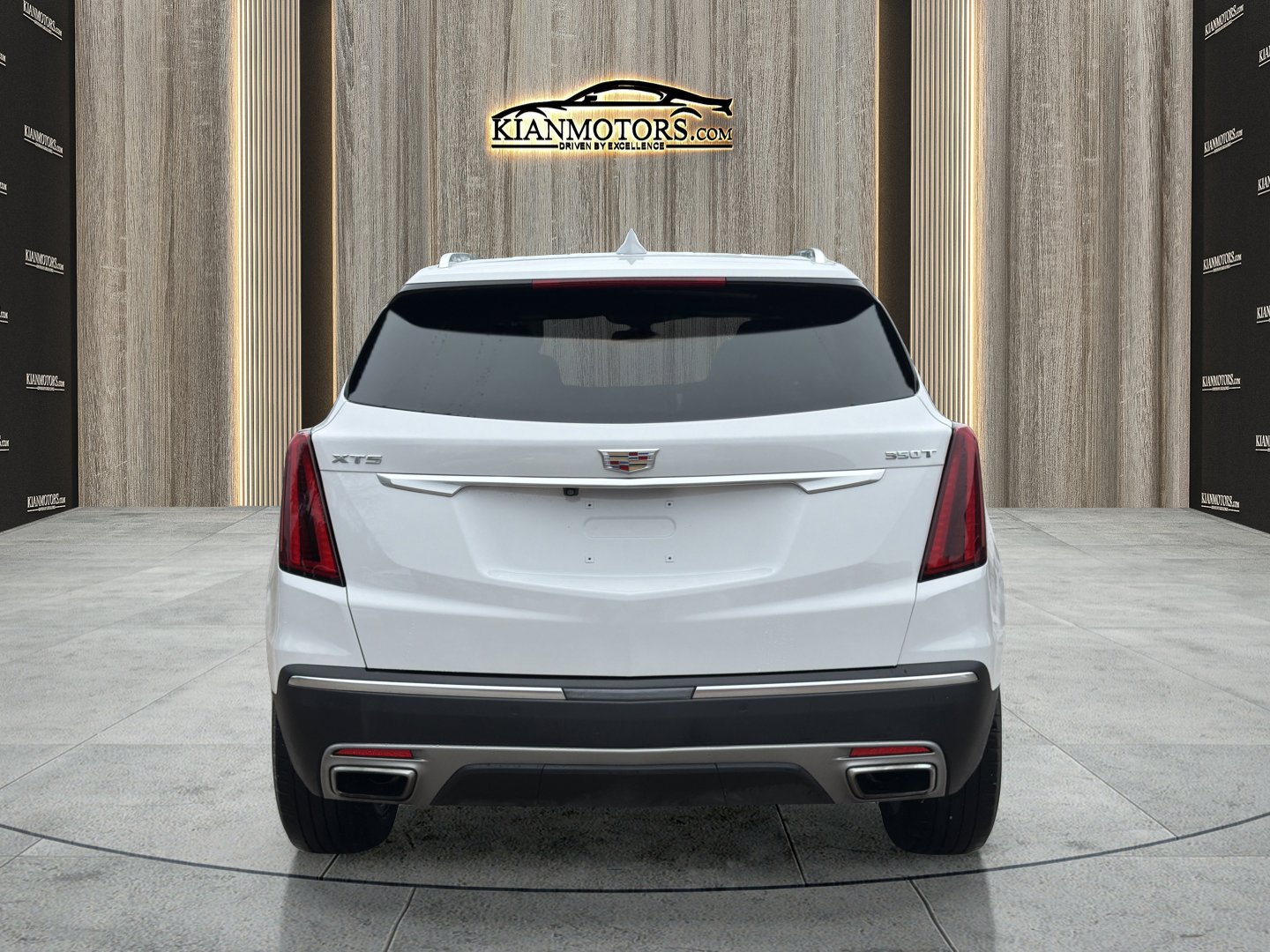 Used 2024 Cadillac XT5 Premium Luxury image 6