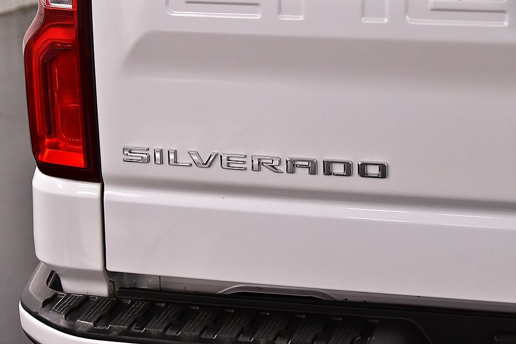 Used 2023 Chevrolet Silverado 1500 High Country w/ Technology Package AWD/4WD image 12