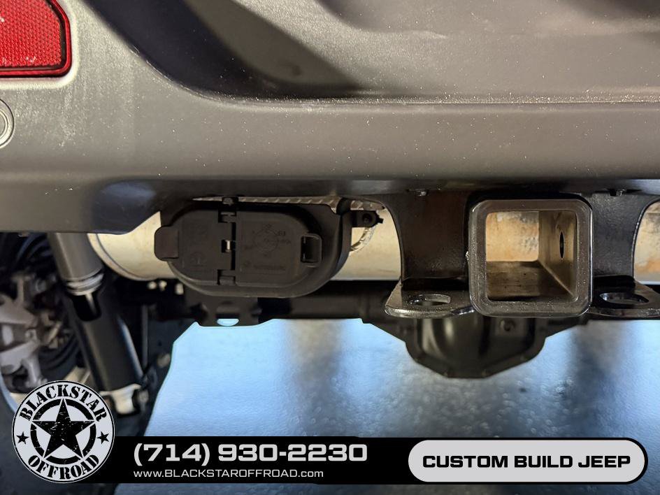 Used 2025 Jeep Wrangler Unlimited Rubicon 4xe w/ Safety Group AWD/4WD image 16